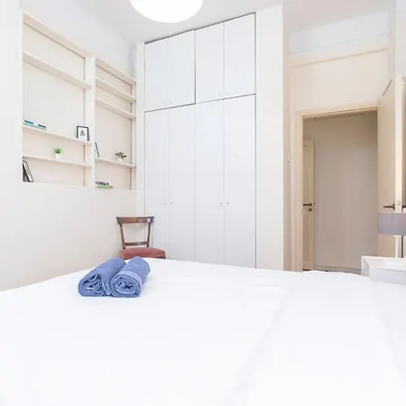 Houseloft Forum Premium Apartment